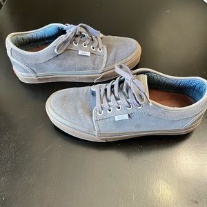 Size 8 Mens Van’s off the wall ultra Cush gently worn skateboard shoe